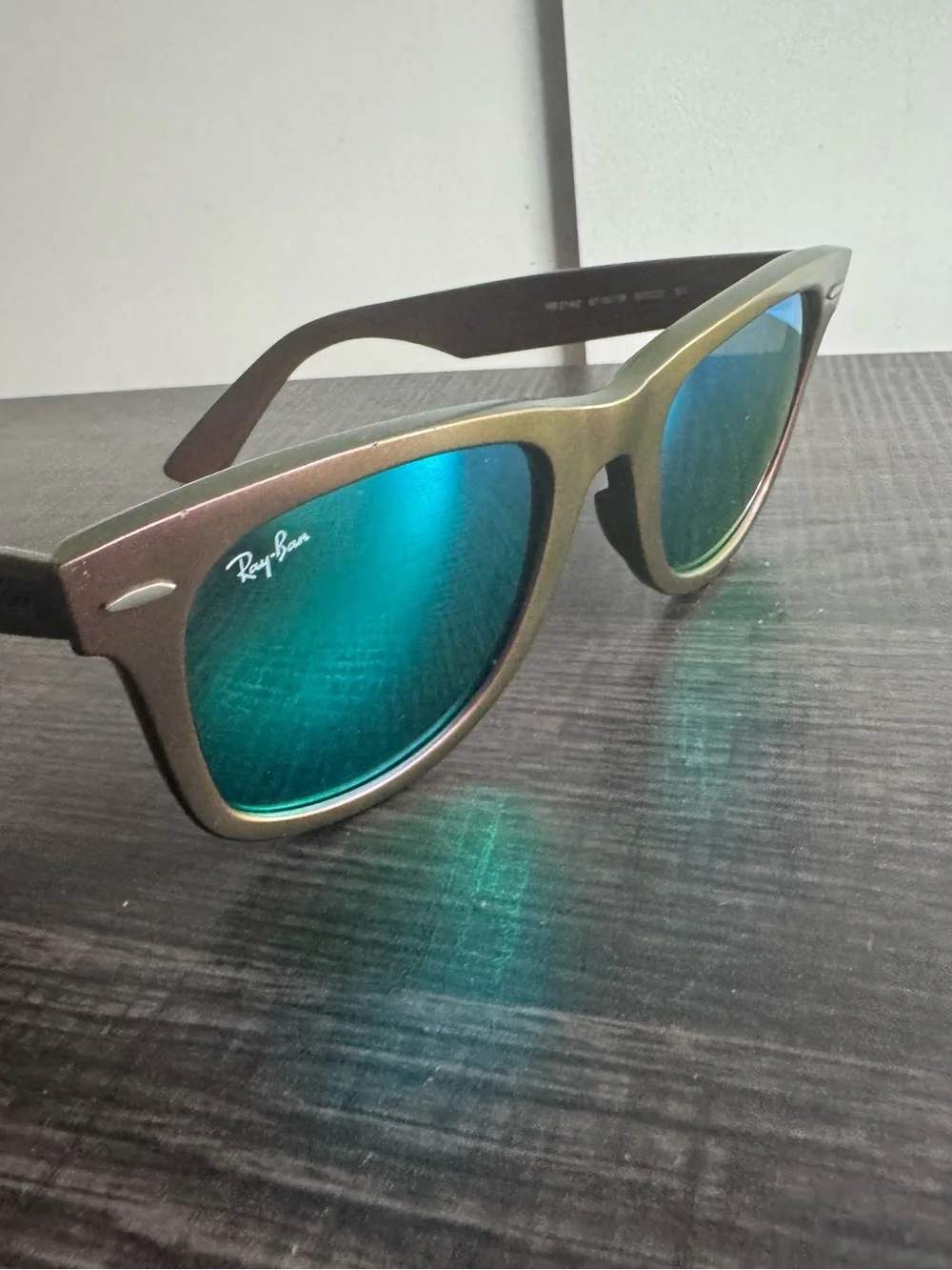 Ray-Ban authentic ray